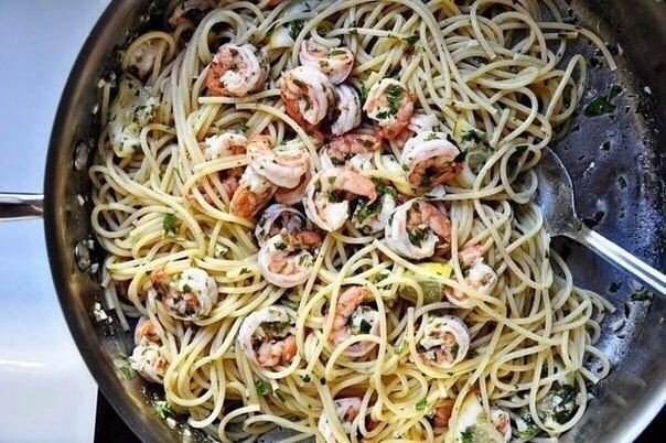 spaghetti with shrimps